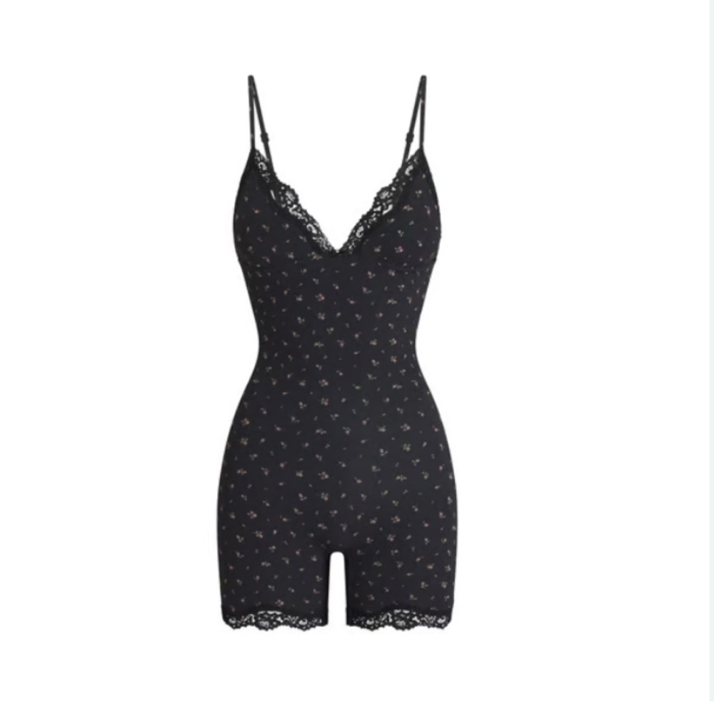 SKIMS Black Floral Lace-Trim Bodysuit